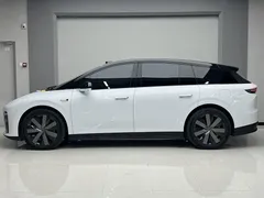 2025 Li Auto i6 4WD Standard, белый — фото 18