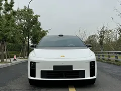2025 Li Auto i6 4WD Standard, белый — фото 2