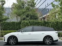 2025 Li Auto i6 4WD Standard, белый — фото 3