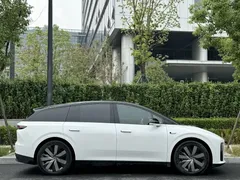 2025 Li Auto i6 4WD Standard, белый — фото 4