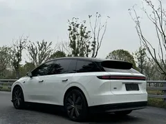 2025 Li Auto i6 4WD Standard, белый — фото 8