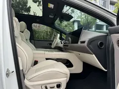 2025 Li Auto i6 4WD Standard, белый — фото 13