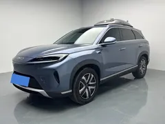 2025 BYD Sea Lion 07 DM-i PHEV 150 Pilot — фото 1