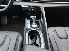 2021 Hyundai Elantra 1.5L CVT LUX Premium, белый — фото 16