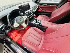2022 BMW 5 Series 525Li M Sport Package, чёрный — фото 13