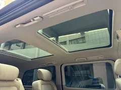 2022 Mercedes-Benz V-Class V 260 L Long Wheelbase Premium, чёрный — фото 24