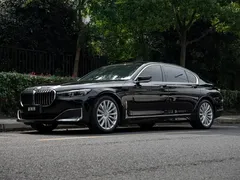 2021 BMW 7 Series 730Li Luxury Package, чёрный — фото 1
