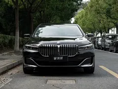 2021 BMW 7 Series 730Li Luxury Package, чёрный — фото 2