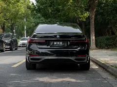 2021 BMW 7 Series 730Li Luxury Package, чёрный — фото 4