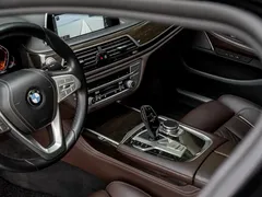 2021 BMW 7 Series 730Li Luxury Package, чёрный — фото 7