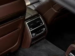 2021 BMW 7 Series 730Li Luxury Package, чёрный — фото 13