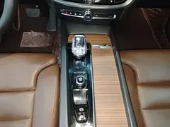 2023 Volvo S60 B4 Luxury, синий — фото 14
