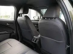 2020 Lexus UX 260h Hybrid, зелёный — фото 13