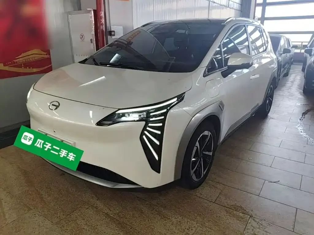 2022 Aion Y Plus 70 Smart Lead