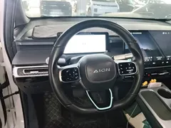 2022 Aion Y Plus 70 Smart Lead, белый — фото 11
