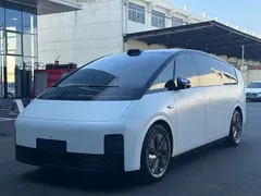 2024 Li Auto MEGA Ultra, белый — фото 1