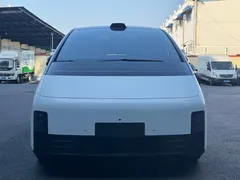 2024 Li Auto MEGA Ultra, белый — фото 2