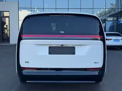 2024 Li Auto MEGA Ultra, белый — фото 4