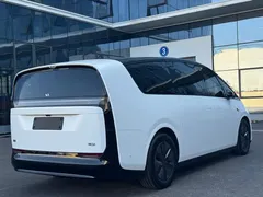 2024 Li Auto MEGA Ultra, белый — фото 5