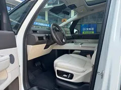 2024 Li Auto MEGA Ultra, белый — фото 8