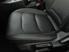 2022 Geely Emgrand 4th Gen 1.5L MT Luxury, белый — фото 20