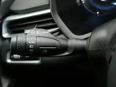 2022 Geely Emgrand 4th Gen 1.5L MT Luxury, белый — фото 21