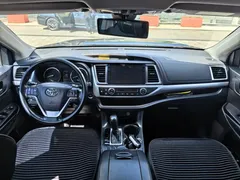 2021 Toyota Highlander 2.0T 4WD Luxury 7, чёрный — фото 6