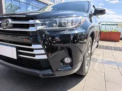 2021 Toyota Highlander 2.0T 4WD Luxury 7, чёрный — фото 17