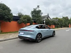 2022 Nio ET5 75kWh, синий — фото 5