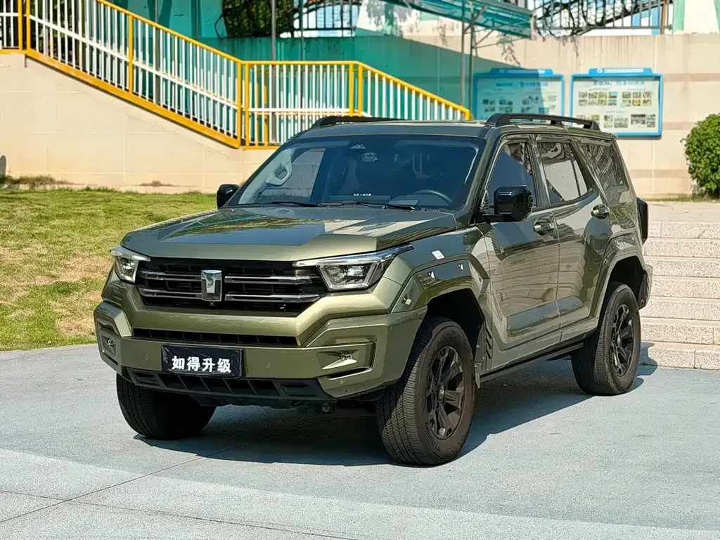 2023 Tank 400 Hi4-T PHEV