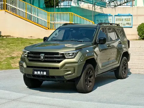 2023 Tank 400 Hi4-T PHEV