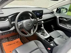 2023 Toyota Wildlander 2.0L CVT 2WD Luxury Plus, белый — фото 10