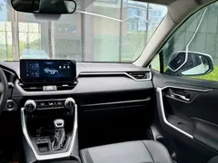 2023 Toyota Wildlander 2.0L CVT 2WD Luxury Plus, белый — фото 15