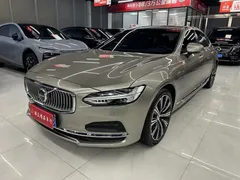 2022 Volvo S90 — фото 2