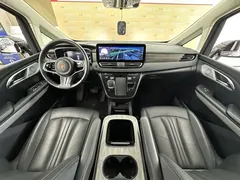 2024 Hongqi HQ9 2.0T PHEV 4WD Business — фото 12