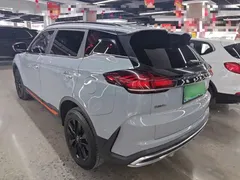 2022 Geely Atlas 1.8T DCT Smart — фото 5