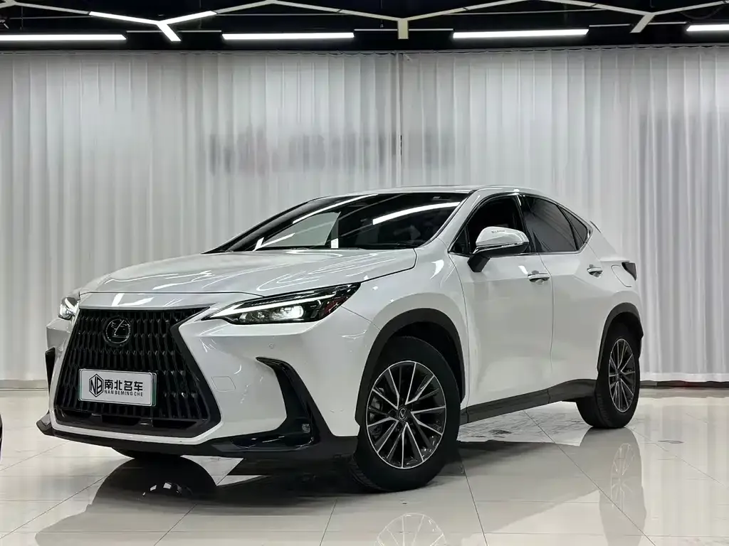 2023 Lexus NX 400h+ PHEV