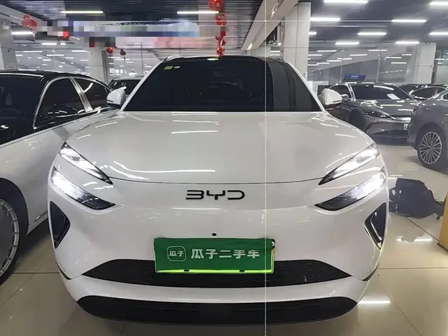 2025 BYD Sealion 06 DM-i PHEV 205 Plus