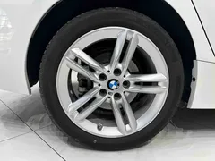 2023 BMW 1 Series 120i M Sport, белый — фото 16