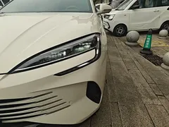 2025 BYD Seal 07 1.5L PHEV 125km Premium, белый — фото 24