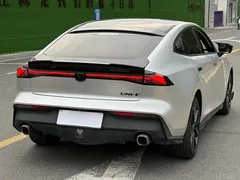 2022 Changan UNI-V 1.5T Premium — фото 6