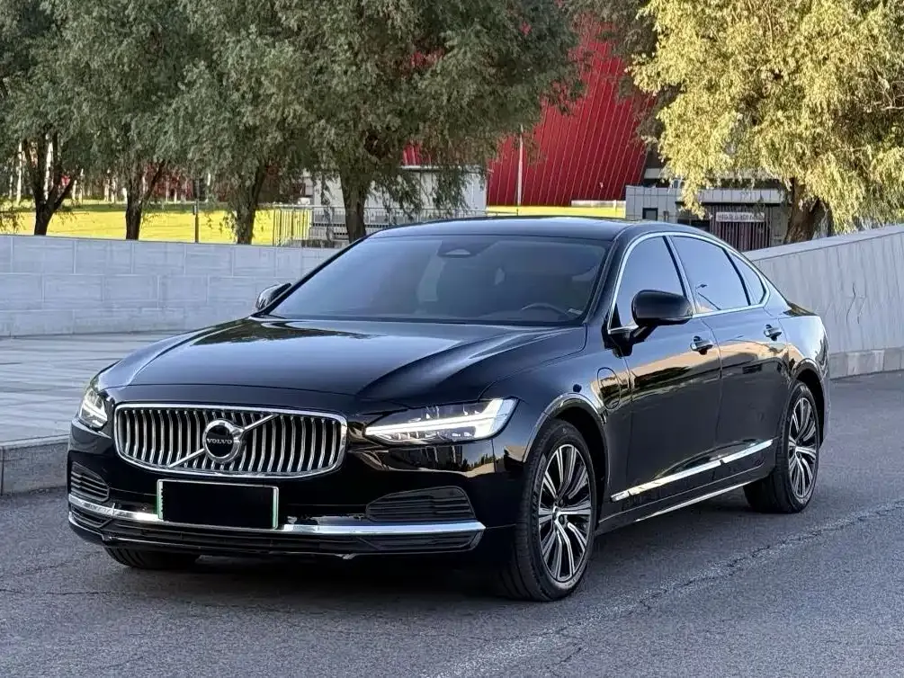 2023 Volvo S90 T8 PHEV 4WD Long Range Luxury