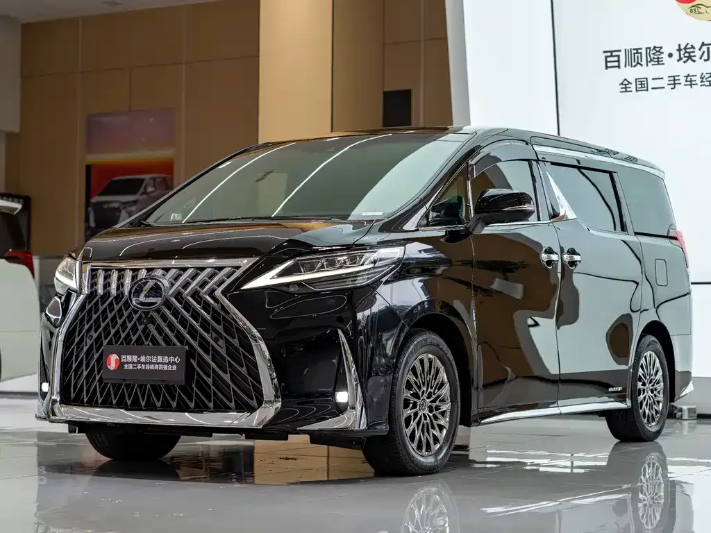 2020 Lexus LM 300h 4