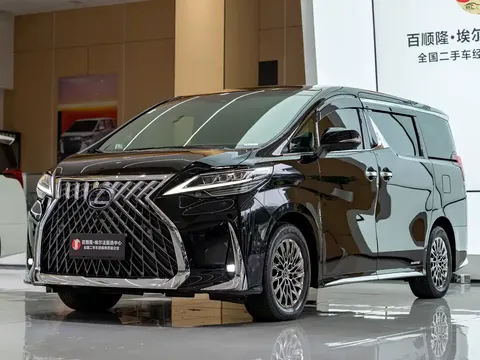 2020 Lexus LM 300h 4