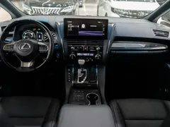 2020 Lexus LM 300h 4, чёрный — фото 12