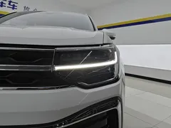 2023 Volkswagen Tharu 300TSI 2WD, белый — фото 5