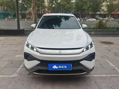 2025 BYD Song Pro 2nd Gen DM-i PHEV 75KM, белый — фото 2