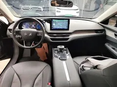 2023 Hongqi E-QM5 EV 620km PLUS, чёрный — фото 6