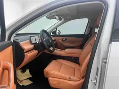 2024 Leapmotor C16 EV 520 Premium, белый — фото 5