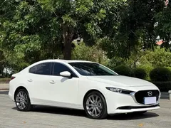 2021 Mazda 3 2.0L AT, белый — фото 3